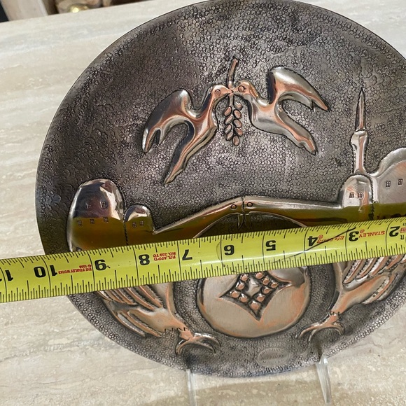 Vintage copper engraved etched stunning wall decorative plate. Symbol of LOVE ❤️ - Picture 4 of 15